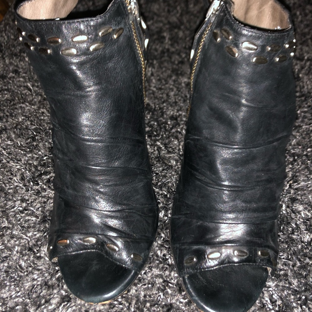 Vince Camuto bootie heels